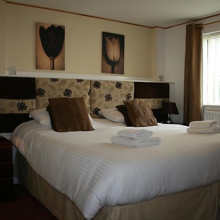 The Leaking Well Bed and Breakfast Dunhampton Eksteriør billede